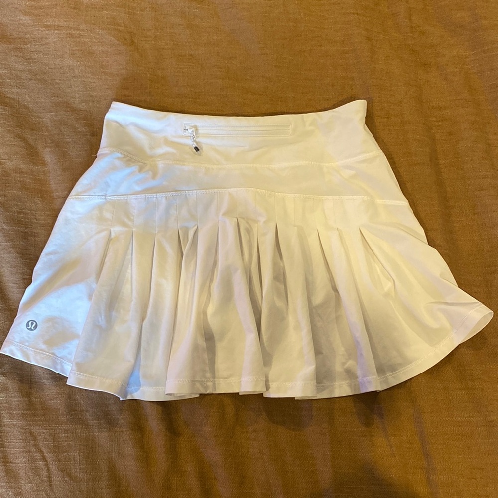 Lulu Lemon Tennis Skirt great condition Size 4